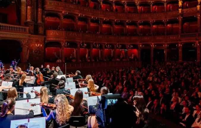 Всероссийский юношеский симфонический оркестр Юрия Башмета впервые выступил с концертом в Будапеште